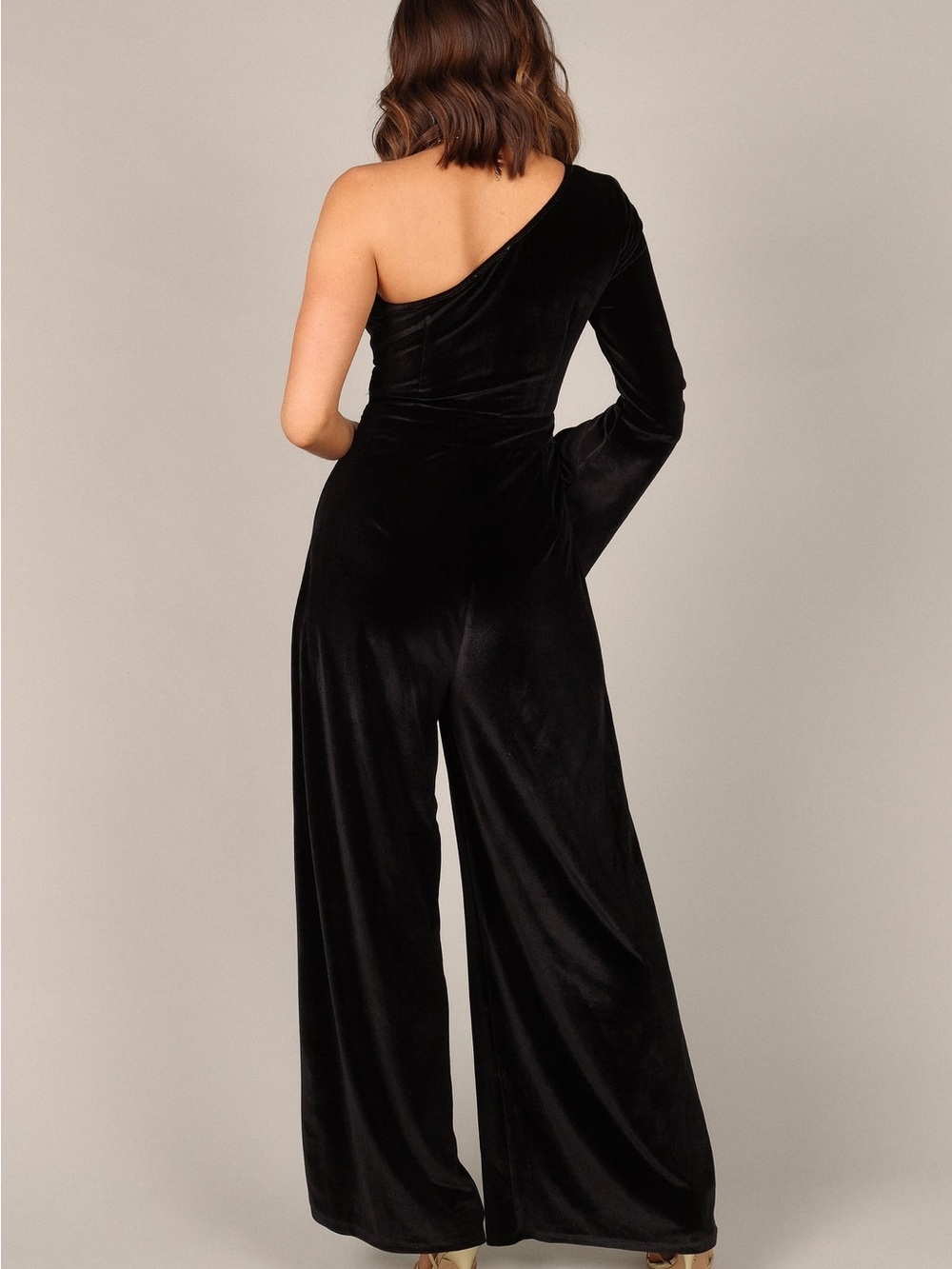 Petal & Pup Black One-Shoulder Velvet Wide-Leg Jumpsuit - Picture 10 of 11